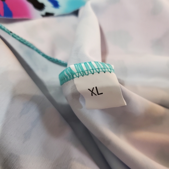 Multi-Colored Leopard Print Halter Top Swimsuit size XL - Picture 11 of 16